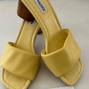 Steve Madden, Mello Yellow!
